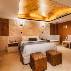 Luxury Queen Room in Downtown San Miguel