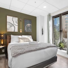 2-BR Neighboring the White House & Nat'l Mall
