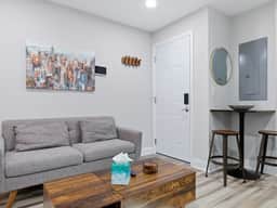Capitol Hill 1BR - Steps to Eastern Market - Image 3