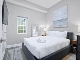 Stylish 2BR Capitol Hill Walk to Metro - Image 2