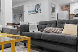 Cheery Flat in Adams Morgan - Mt Pleasant - Image 5