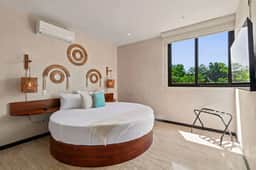 2BR in Tulum - Pool, Gym & Private Balcony - Image 2