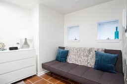 Studio Apt Near Metro, High Speed WiFi, Alexa - Image 5