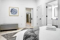 Eastern Market & METRO Accessible, Modern Charm, Walk Everywhere! - Image 4