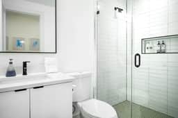 Eastern Market & METRO Accessible, Modern Charm, Walk Everywhere! - Image 5