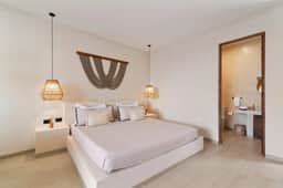 Suite with Swim-Up Pool - 10 Min from the Beach - Image 2