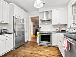 Spacious 4-BR Near Rock Creek Park - Sleeps 8 - Image 4