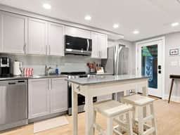 Stylish 1BR by Lincoln Park - Capitol Hill - Image 3