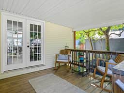Bright & Spacious 3BR Cottage Minutes to DC - Image 5
