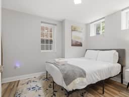 Modern 1BR Retreat in the Heart of Capitol Hill - Image 2