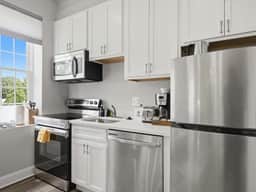Historic Capitol Hill Apt Near Metro + Laundry - Image 3