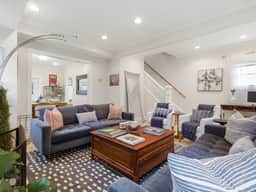 Spacious 4BR Home - Walk to METRO station - Image 2