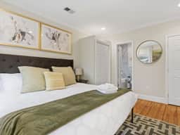 Spacious 4BR Home - Walk to METRO station - Image 5