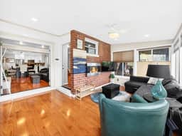Vibrant Townhome w/ Patio in Green DC Area - Image 4