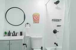 Stylish DC Studio - Walk to the White House - Image 5