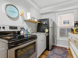 Cozy Carriage House - Clarendon Getaway - Image 4