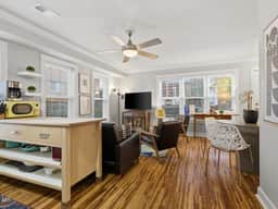 Cozy Carriage House - Clarendon Getaway - Image 3