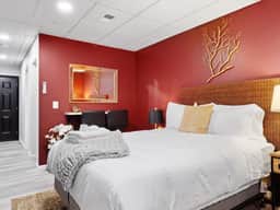 Chic Suite Steps Away White House and Nat'l Mall - Image 3