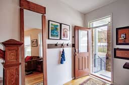 Spacious 3-Bedroom DC Townhome with Private Entrance and Parking near Union Market - Image 4