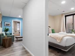Walk to the White House & Nat'l Mall from this 2BR - Image 2