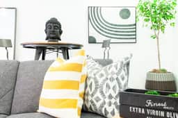 Stunning 2-UNIT Rental // Only STEPS Away from The White House - Image 4