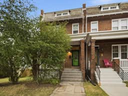 Historic Designer Home - NW Washington - Image 2