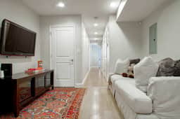 Modern 2BR Apartment Near Union Station DC - Image 3