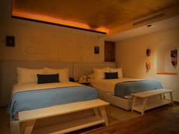 Elegant Double Queen Room - Casa Laja Hotel - Image 3