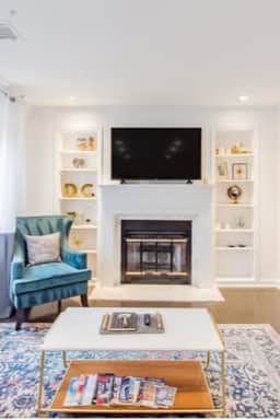 Spacious and Stylish // 3 Units // True Heart of the City - Image 2