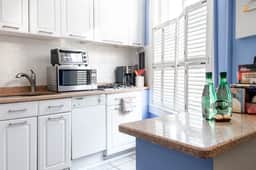 ❤ OF GEORGETOWN | BACKYARD | FULL KITCHEN | W/D - Image 4
