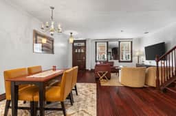 Spacious 4BR DC Townhouse with Free Parking - Image 2