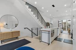 Bloomingdale 4-BR Homestay / Rooftop + Parking - Image 2