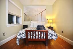 SPACIOUS HOUSE! | 2+ BEDROOMS | CLOSE TO AU - Image 4