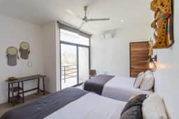Cozy 2BR flat near downtown and beaches - Image 4