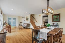ALX Cape Cod 3-BR Near Old Town & Mount Vernon - Image 5