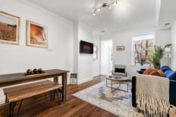 Classic DC Rowhome, 2-Bedrooms / Close to METRO - Image 5