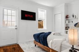 Classic DC Rowhome, 2-Bedrooms / Close to METRO - Image 4