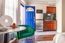 Little Home in Little Italy - Inner Harbor Studio - Image 5