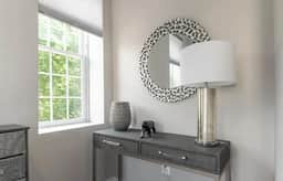 Modern 1 BR - clean finishes. - Image 5