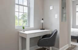 Modern 1 BR - clean finishes. - Image 4