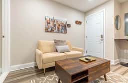 Modern 1BR Suite in Capitol Hill - Image 2