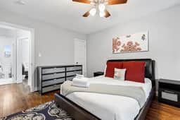 Terrific 2-BR Southeast Home - Image 3