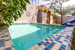 2BR Spacious condo w/ private pool near beaches - Image 5