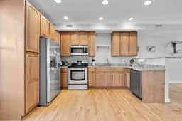 3-BR DC Townhome Getaway Close to It All - Image 3