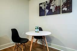 Walk to the National Cathedral and The Zoo / Private Apartment - Image 5