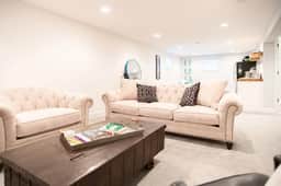 Sanctuary in the city | FREE parking | Walkable - Image 4