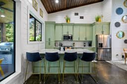 LUXE Privacy at Gorgeous Broken Bow Cabin Home - Image 4