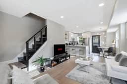 ALX Getaway Near Old Town & METRO Rail Station - Image 3