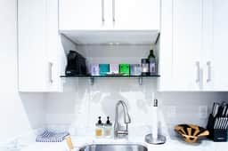✣ A SWEET SUITE ON THE ROX ✣ PRIVACY / PARKING - Image 2