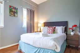 Northeast DC Homestay / H Street / Union Market - Image 3